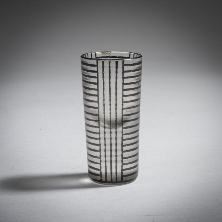 Bild 2 zu Objekt, Lik&ouml;rglas 'Schwarzbronzit Var. B', 1910-11, Josef Hoffmann, Lobmeyr, J. & L., Wien; Wiener Werkst&auml;tte, 153B 352