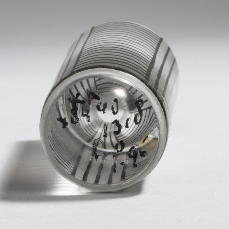 Bild 4 zu Objekt, Lik&ouml;rglas 'Schwarzbronzit Var. B', 1910-11, Josef Hoffmann, Lobmeyr, J. & L., Wien; Wiener Werkst&auml;tte, 153B 352