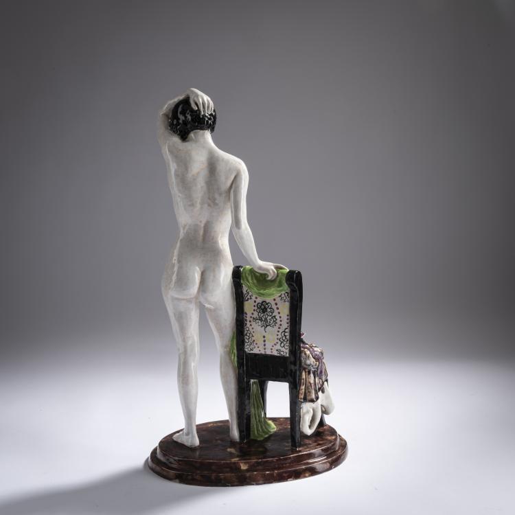 Bild 2 zu Objekt, Female nude, c. 1912, Eduard Klablena, Langenzersdorfer Keramik, 156C 610