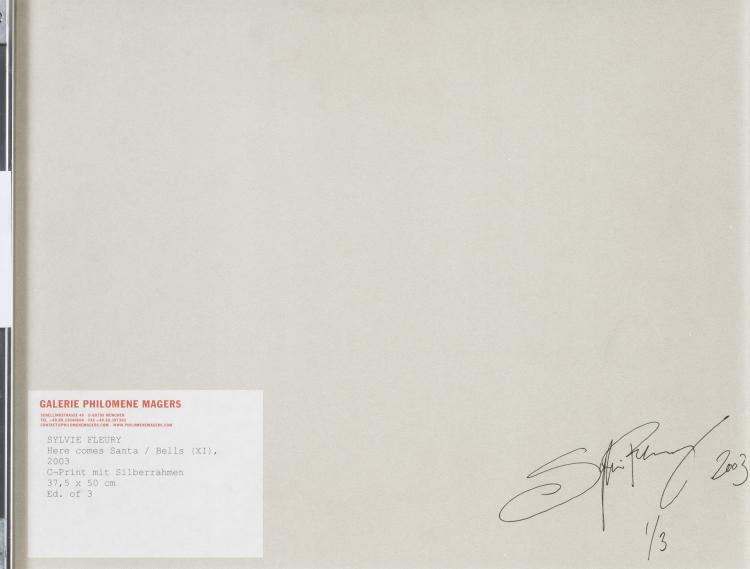 Bild 1 zu Objekt, 'Here comes Santa / Bells (XI)' (Film Still), 2003, Sylvie Fleury, 154D 602