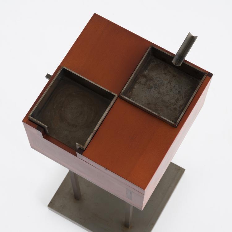 Bild 3 zu Objekt, 'Whiskey and Cigars' side table, 1980s, David Lynch, Casanostra, Schweiz, 157B 571