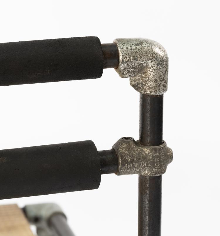 Bild 9 zu Objekt, 'L&ouml;wengarten' chair, 1980, J. H&uuml;ttner, H&uuml;ttner, J., 155B 567