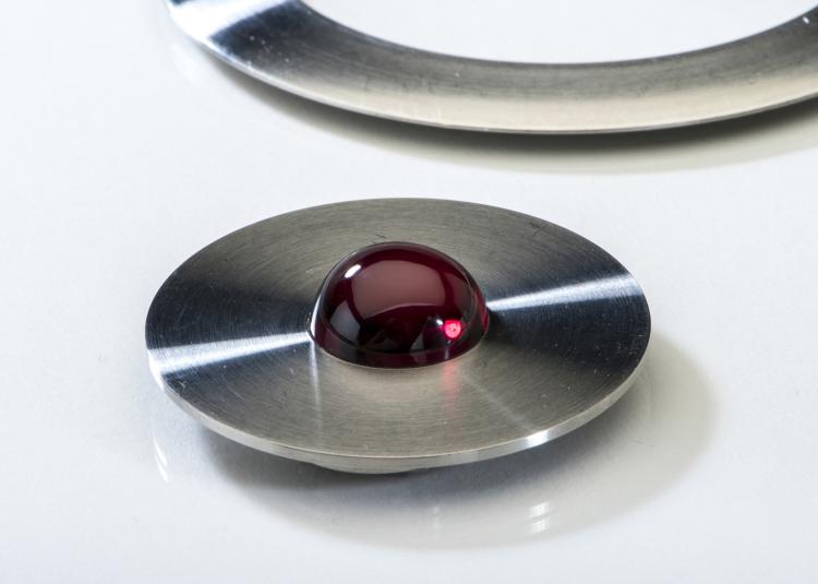 Bild 1 zu Objekt, Armreif und Brosche, 1979, Friedrich Becker, 154B 204