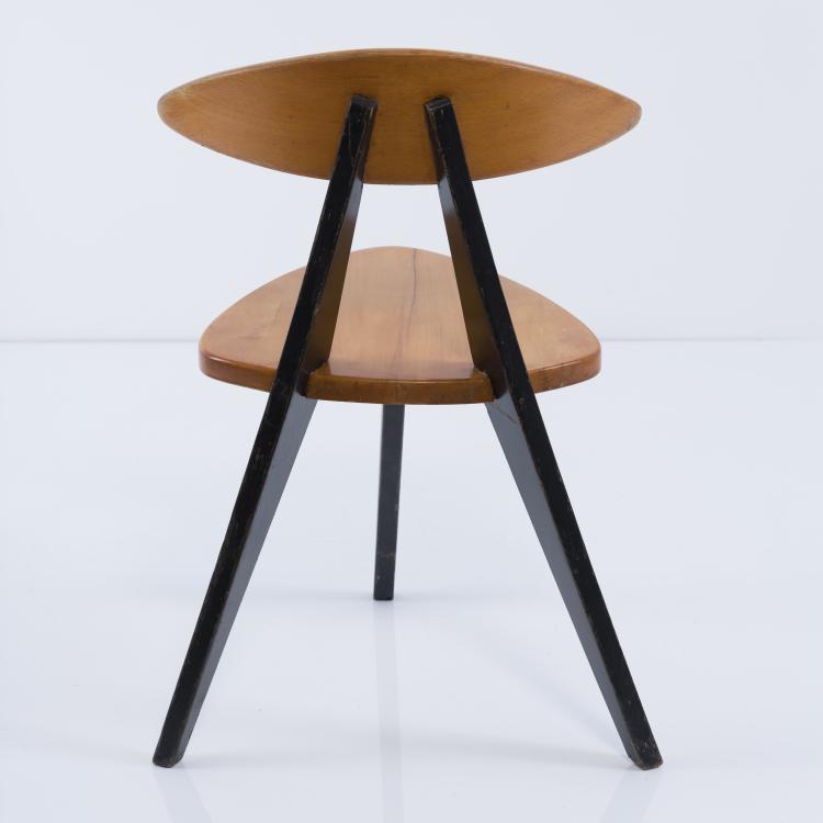 Bild 5 zu Objekt, Three-legged child's chair, 1954, Walter Papst, Wilkhahn, Eimbeckhausen, 155B 434