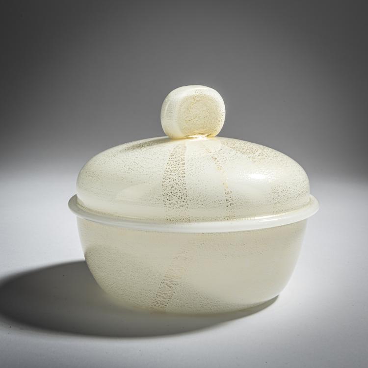 Bild 1 zu Objekt, Deckeldose 'Lattimo', 1934-36, Carlo Scarpa, Venini & C., Murano, 155C 759