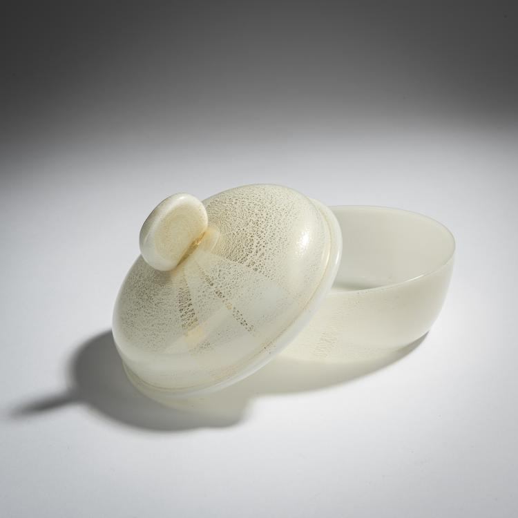 Bild 2 zu Objekt, Deckeldose 'Lattimo', 1934-36, Carlo Scarpa, Venini & C., Murano, 155C 759