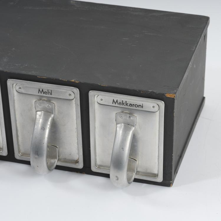 Bild 3 zu Objekt, Two small kitchen wall boards with drawers, c. 1926, Margarete Sch&uuml;tte-Lihotzky (in the style of), Haarer, Hanau, 155B 265