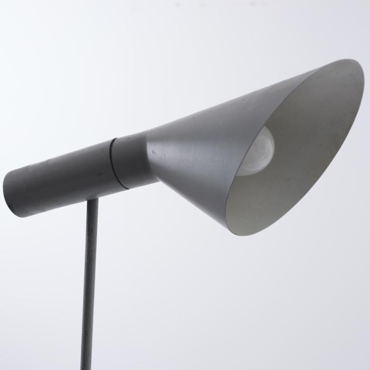 Bild 6 zu Objekt, Zwei Stehleuchten und zwei Wandleuchten 'AJ', 1957, Arne Jacobsen, Poulsen, Louis, Kopenhagen, 155B 463