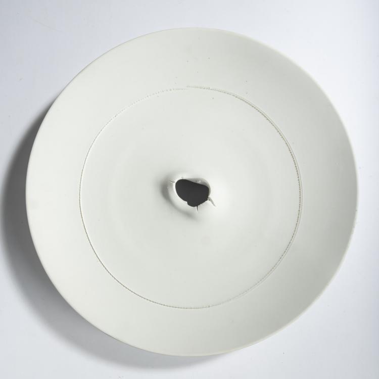 Bild 1 zu Objekt, 'Concetto spaziale - rondo', 1968, Lucio Fontana, Rosenthal Relief Reihe, 157C 612