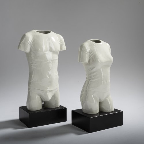 'T-Shirt Torso weiblich' and 'T-Shirt Torso männlich', 1982