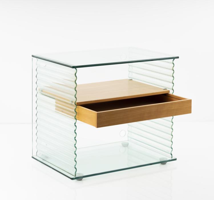 Bild 3 zu Objekt, Kleines Sideboard 'Onda', 1996, Ron Arad, Fiam, Pesaro, 155B 588