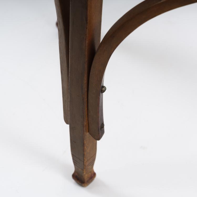 Bild 1 zu Objekt, '715F' armchair, c. 1899, Gustav Siegel, Kohn, J.&J, Wien (zugeschrieben), 155B 248