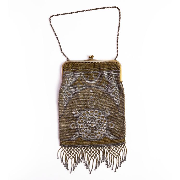Hauptbild zu Objekt, Steel bead handbag with an Art Nouveau pattern, c. 1910, 159D 868