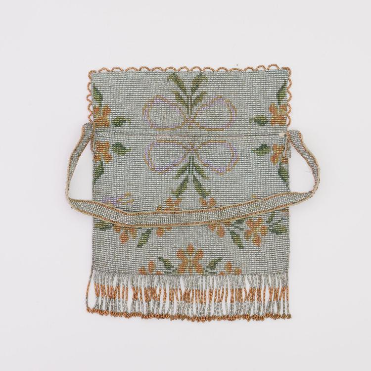Bild 2 zu Objekt, Steel bead flap pouch with branches, c. 1910, 159D 870