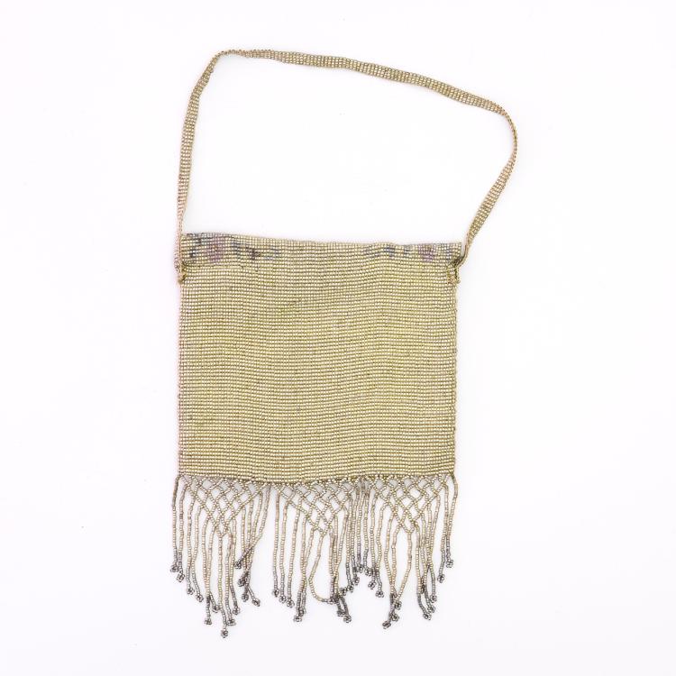 Bild 1 zu Objekt, Steel bead flap pouch with butterflies, c. 1910, 159D 872