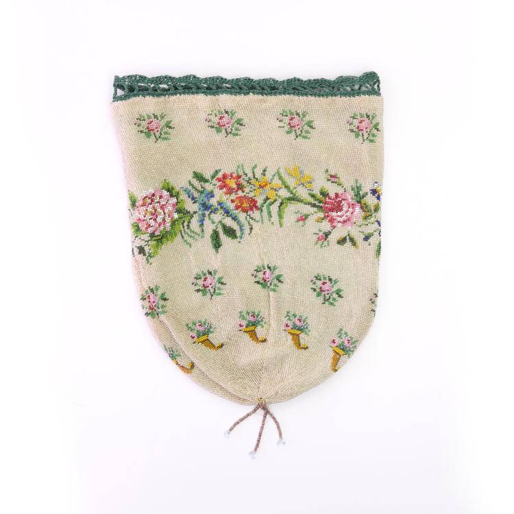 Bild 1 zu Objekt, Perlbeutel mit Blumenbord&uuml;re, 2. H&auml;lfte 19. Jh., 159D 796