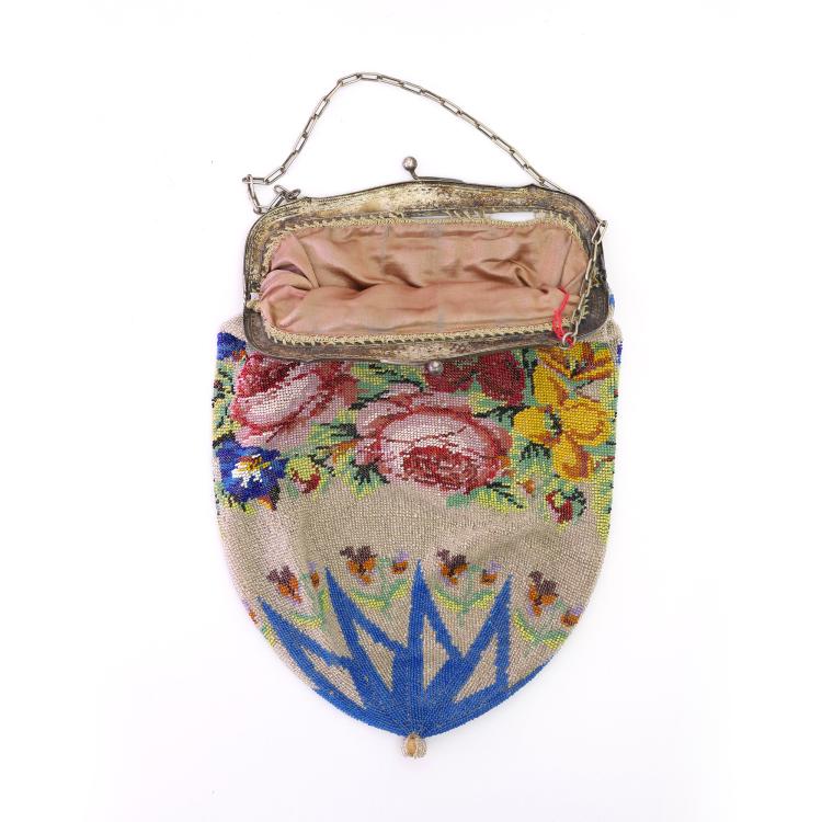 Bild 1 zu Objekt, Bag with floral border, c. 1920, 159D 888