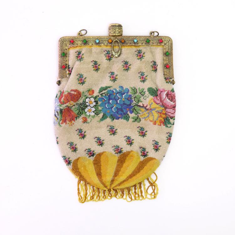 Hauptbild zu Objekt, B&uuml;geltasche mit Blumenbord&uuml;re, um 1900, 159D 813