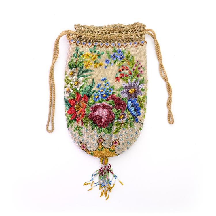 Hauptbild zu Objekt, Perlbeutel mit Blumenmotiv, um 1910, 157F 1275