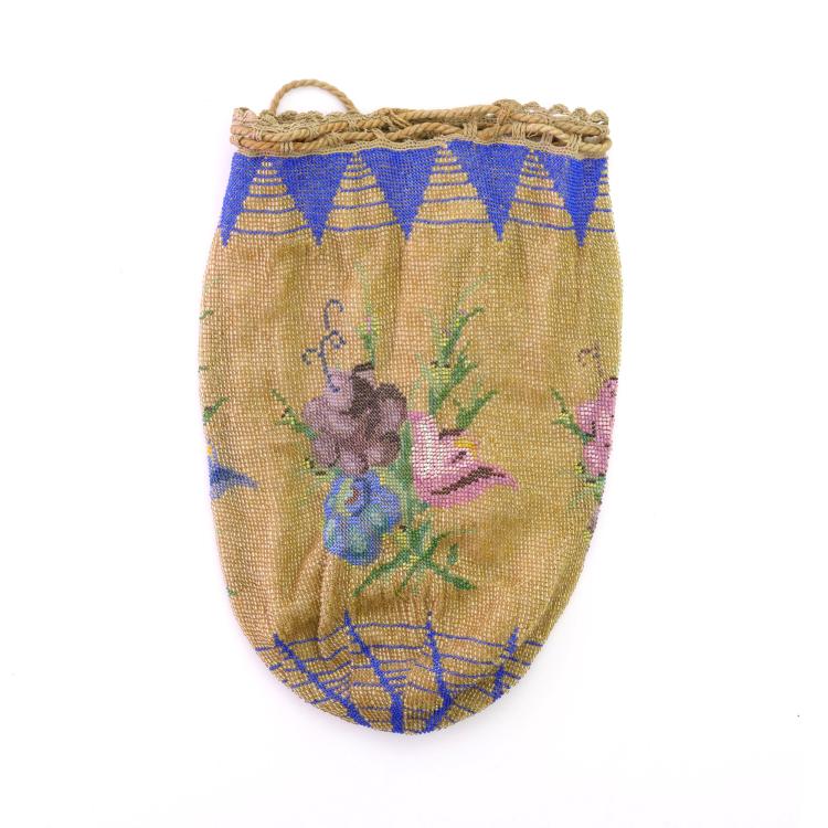 Bild 1 zu Objekt, Perlbeutel mit Blumenstr&auml;u&szlig;en, 2. H&auml;lfte 19. Jh., 159D 766