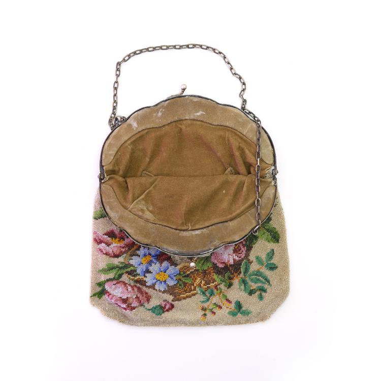 Bild 1 zu Objekt, Bag with flower basket, c. 1920, 159D 889
