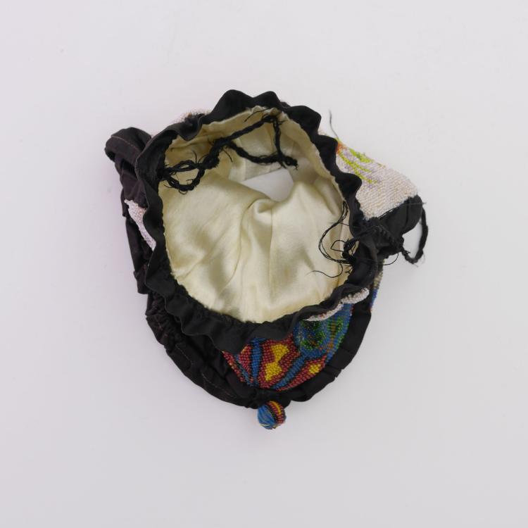 Bild 1 zu Objekt, Pouch with a bouquet of flowers, c. 1900, 159D 830
