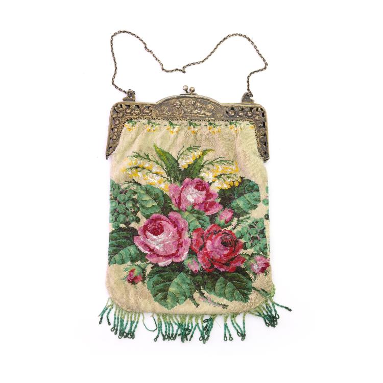 Bild 1 zu Objekt, B&uuml;geltasche mit Blumenmotiv, 2. H&auml;lfte 19. Jh., 157F 1171
