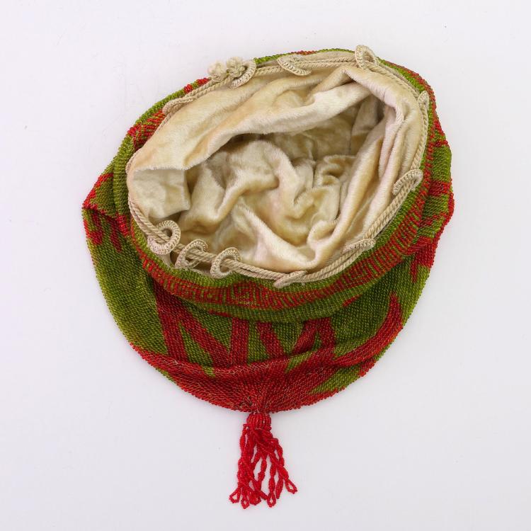 Bild 1 zu Objekt, Perlbeutel mit tanzenden Figuren, um 1920/30, 159D 906