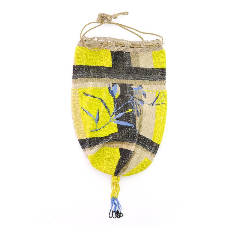 Hauptbild zu Objekt, Art D&eacute;co Beutel mit stilisierter Blume, um 1920, 157F 1317