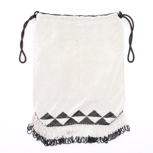 Art Deco pouch in black and white, c. 1920