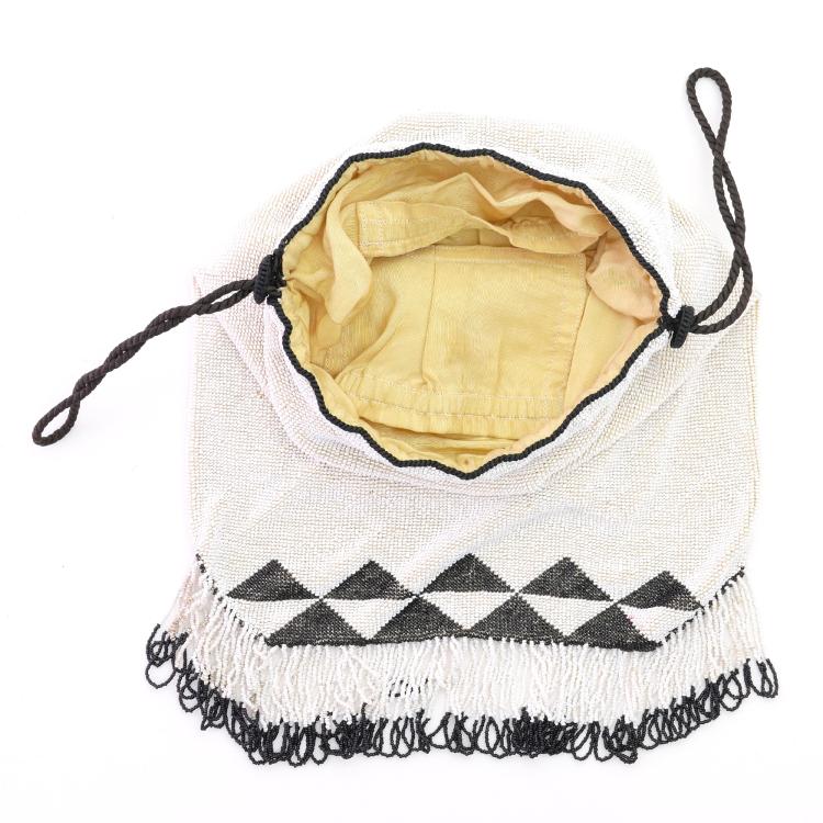 Bild 1 zu Objekt, Art Deco pouch in black and white, c. 1920, 159D 875