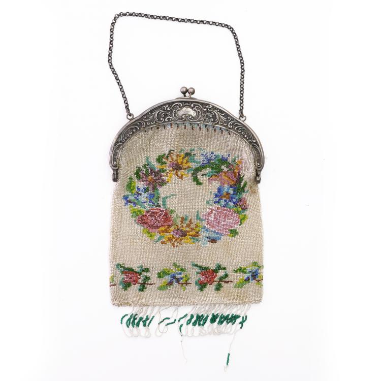 Hauptbild zu Objekt, Bag with wreath of flowers, 1st half of the 19th century, 159D 735