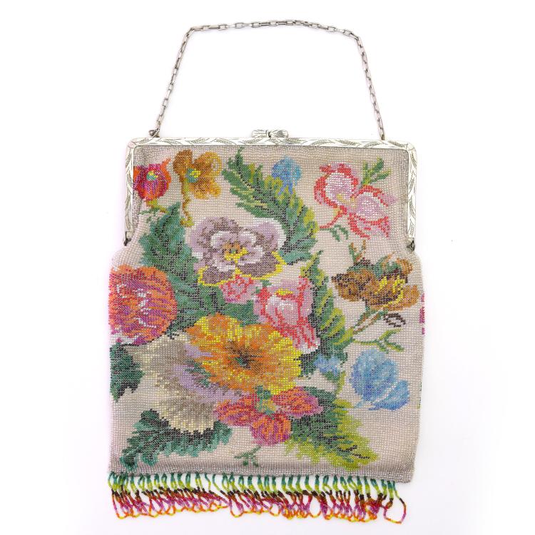 Hauptbild zu Objekt, Bag with flowers, c. 1920, 159D 887