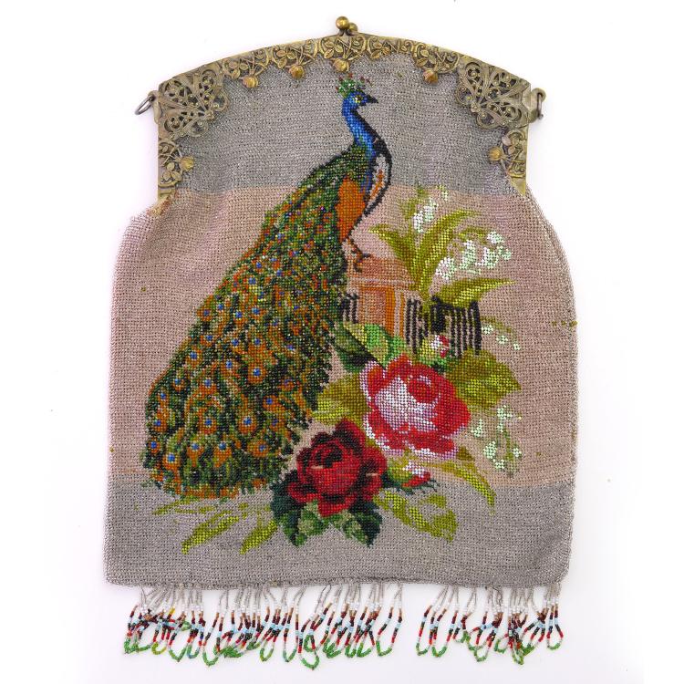 Hauptbild zu Objekt, B&uuml;geltasche mit Pfau und Rosen, um 1910, 159D 851