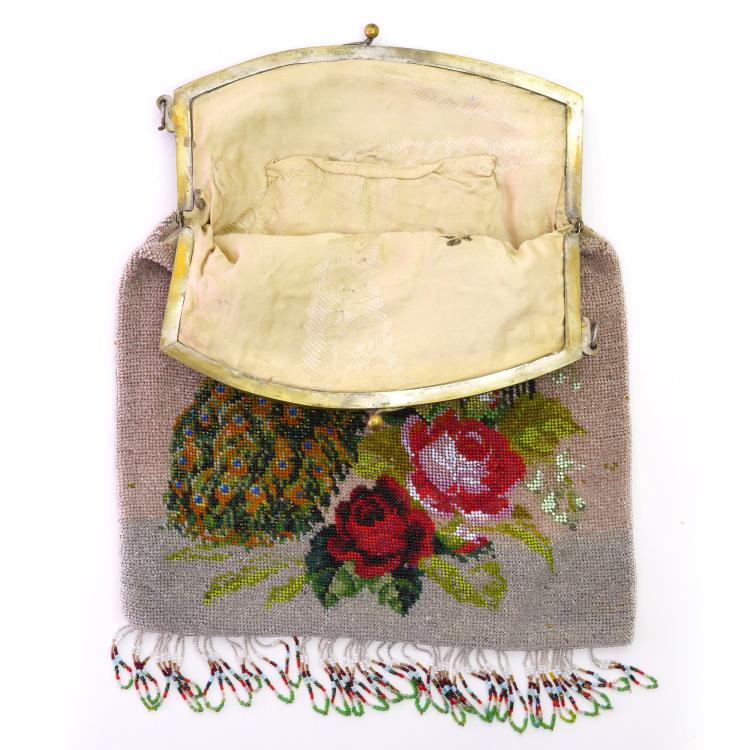 Bild 2 zu Objekt, B&uuml;geltasche mit Pfau und Rosen, um 1910, 159D 851