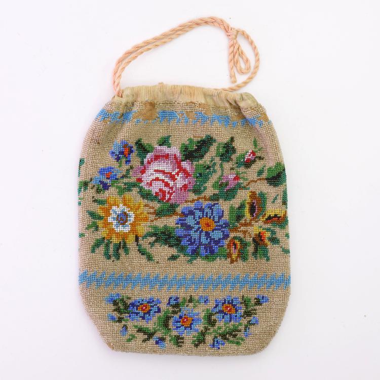 Hauptbild zu Objekt, Pouch with flowers, 2nd half of the 19th century, 159D 764