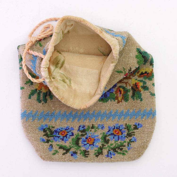 Bild 1 zu Objekt, Pouch with flowers, 2nd half of the 19th century, 159D 764