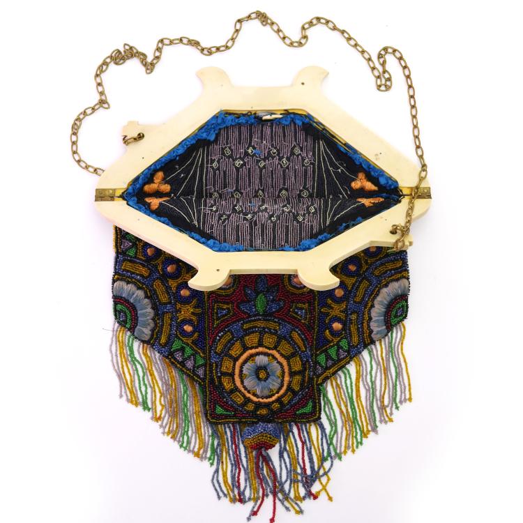 Bild 1 zu Objekt, B&uuml;geltasche mit geometrischen Formen, um 1910/20, 159D 847
