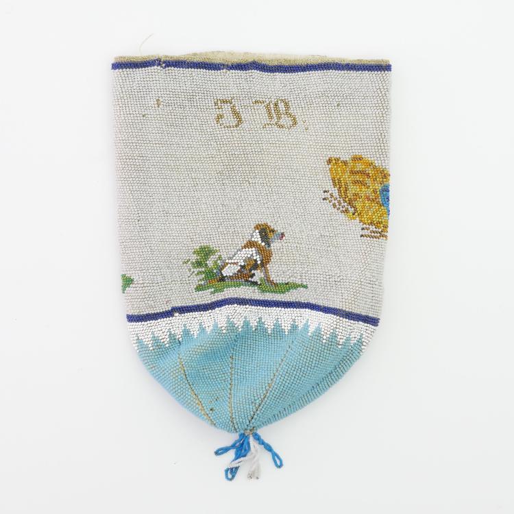 Bild 1 zu Objekt, Pouch with biga with bird and butterfly, c. 1900, 159D 819