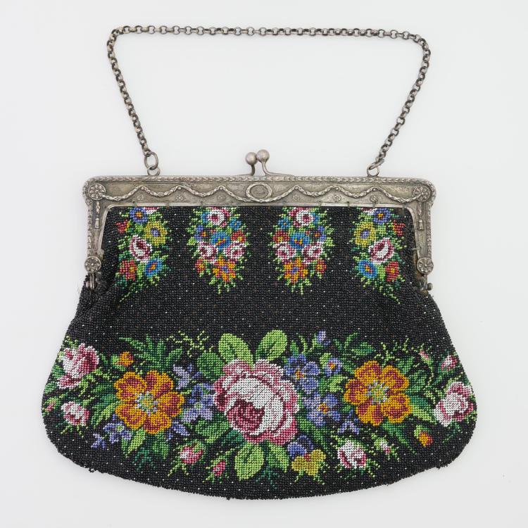 Hauptbild zu Objekt, Bag with floral border, 2nd half of the 19th century, 159D 788