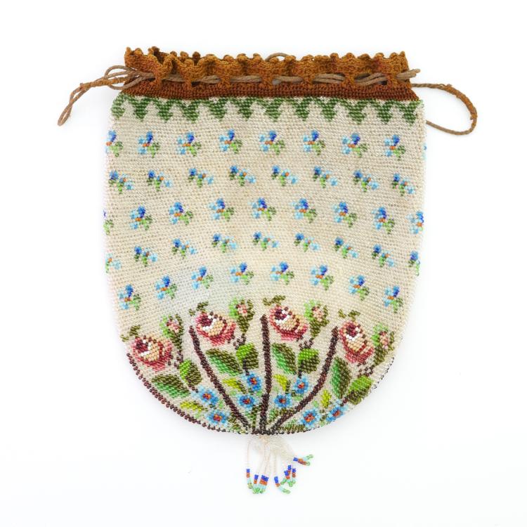 Hauptbild zu Objekt, Perlbeutel mit Blumenmotiv, um 1910, 157F 1285