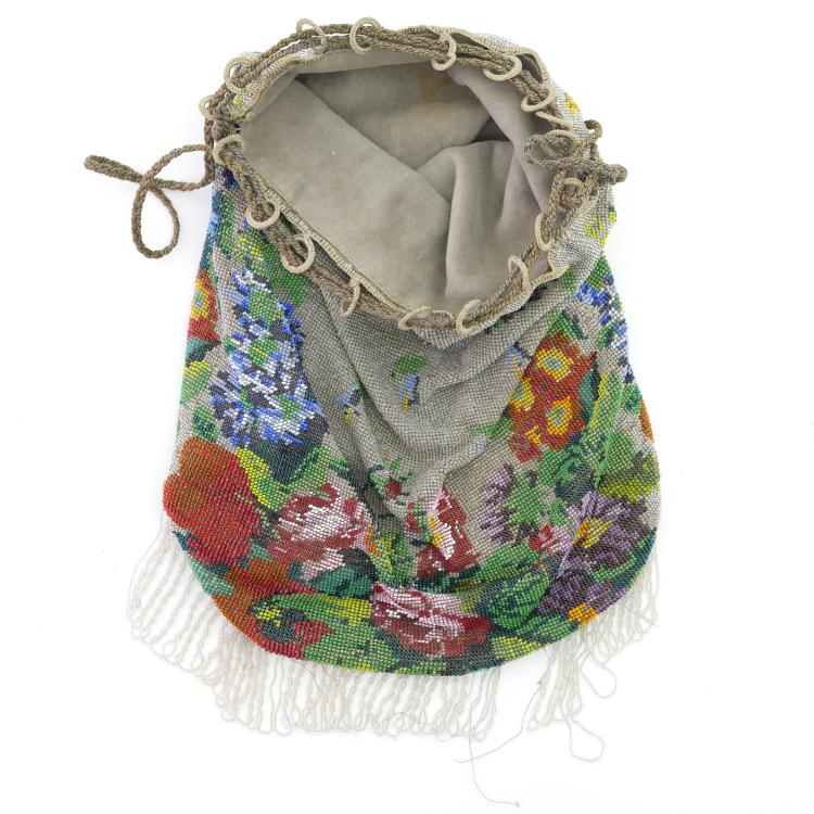 Bild 1 zu Objekt, Pouch 'Gl&ouml;cklestasche', c. 1920-30, 159D 874