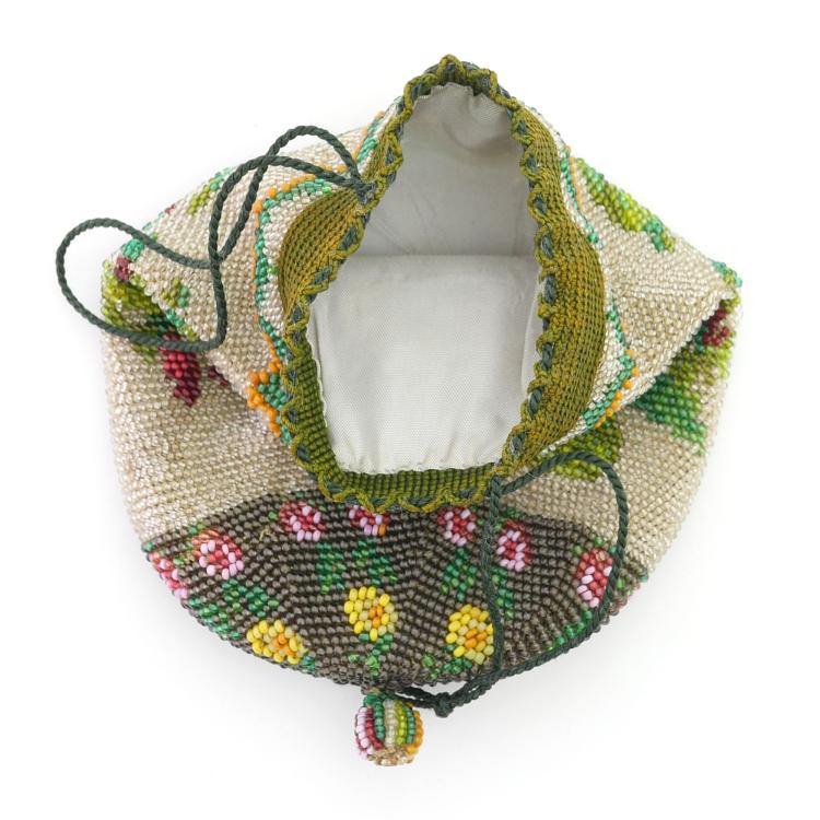 Bild 1 zu Objekt, Pouch with floral border, c. 1900, 159D 823