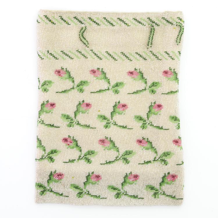 Hauptbild zu Objekt, Perlbeutel mit kleinen Rosen, 2. H&auml;lfte 19. Jh., 159D 801