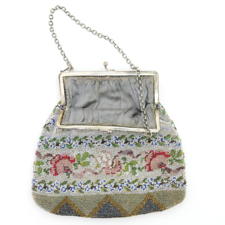 Bild 2 zu Objekt, B&uuml;geltasche mit Pfau, um 1900, 157F 1236
