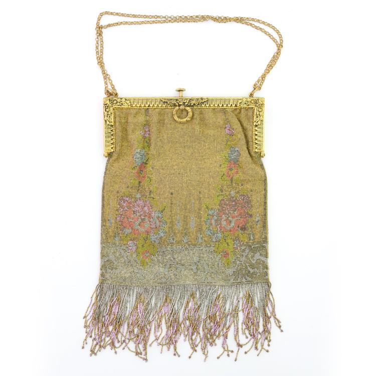Hauptbild zu Objekt, Steel bead handbag with roses, c. 1920, 159D 916