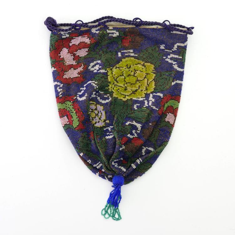 Hauptbild zu Objekt, Perlbeutel mit stilisierten Blumen, 2. H&auml;lfte 19. Jh., 159D 806