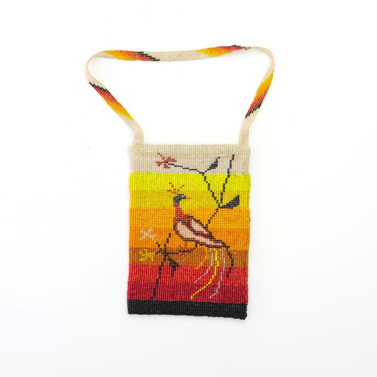 Hauptbild zu Objekt, Pouch with butterflies and bird, c. 1920, 159D 911