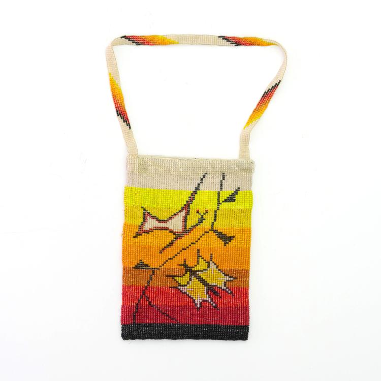Bild 1 zu Objekt, Pouch with butterflies and bird, c. 1920, 159D 911