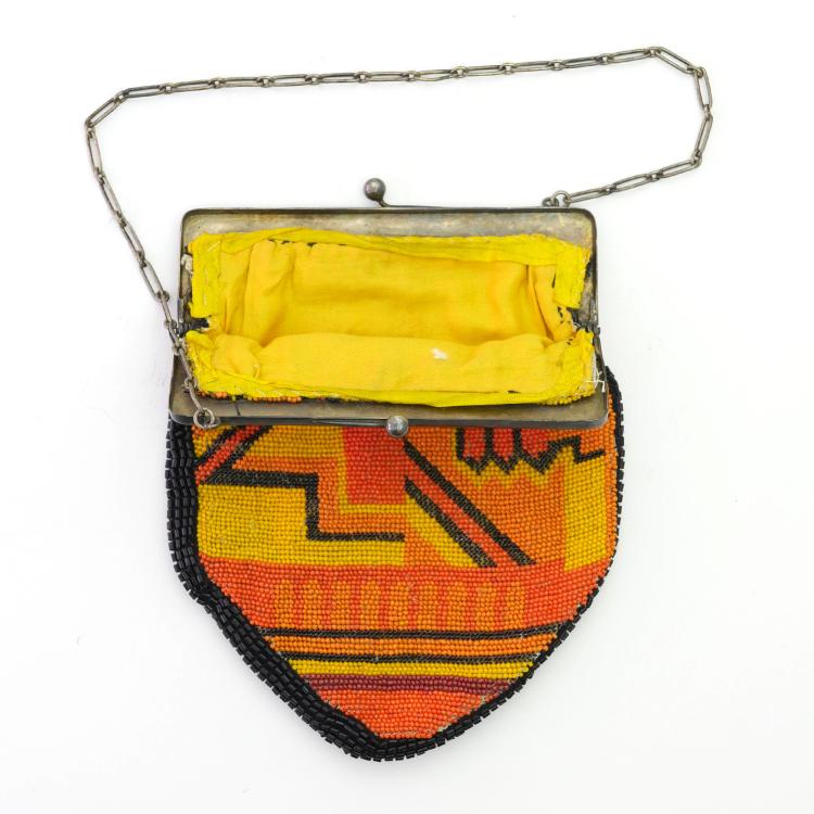 Bild 1 zu Objekt, Art D&eacute;co B&uuml;gelt&auml;schchen mit grafischem Muster, um 1920, 159D 881